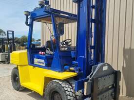 Komatsu 7 Tonne Diesel Forklift with low hours - picture0' - Click to enlarge