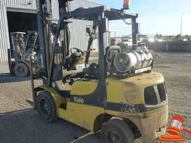  YALE GDP30TK FORKLIFT - picture2' - Click to enlarge