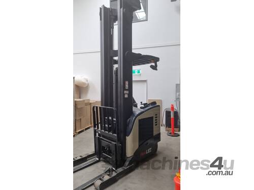 Crown Forklift Reach Truck