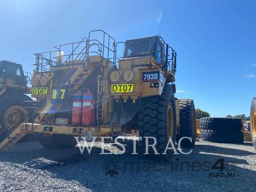 CATERPILLAR 793 D Dump Trucks