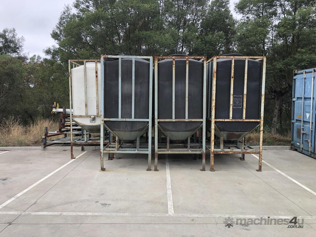 Used Not Specified Unknown Multi Usage Stock Feed Bins for Cattle Sheep More Bins & Containers