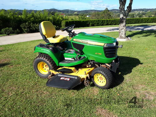 John Deere X738 W Catcher Attachment