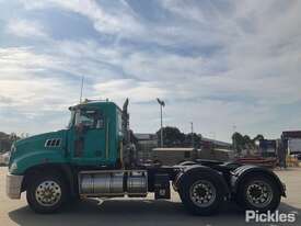 2015 Mack Granite - picture1' - Click to enlarge