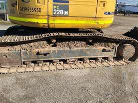 Komatsu PC228US-3 - picture0' - Click to enlarge