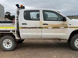 2010 TOYOTA HILUX DUAL CAB WITH STEEL TRAYBACK - picture0' - Click to enlarge