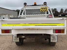 2010 TOYOTA HILUX DUAL CAB WITH STEEL TRAYBACK - picture2' - Click to enlarge