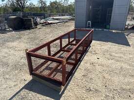 1 x Steel Cage - picture1' - Click to enlarge