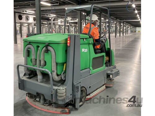 TENNANT M20 SCRUBBER & SWEEPER