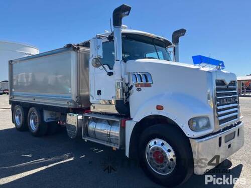 2013 Mack Trident Tipper