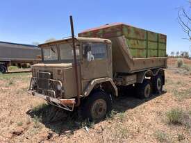 1968 INTERNATIONAL 6x6 DUMP TRUCK - picture0' - Click to enlarge
