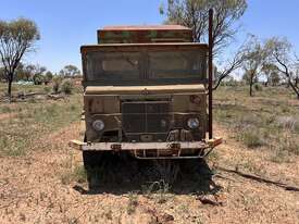 1968 INTERNATIONAL 6x6 DUMP TRUCK - picture1' - Click to enlarge