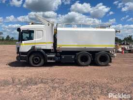 2001 Scania 124L Rigid Day Cab (Water Tanker) - picture2' - Click to enlarge