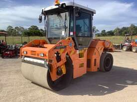 2017 Dynapac CC2200C Roller (Combination) - picture1' - Click to enlarge