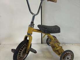 VINTAGE 3 WHEEL TRIKE - picture0' - Click to enlarge