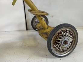 VINTAGE 3 WHEEL TRIKE - picture1' - Click to enlarge