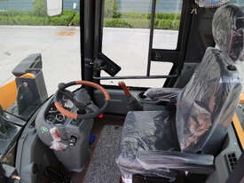 New LG822 Articulated Wheel Loader, 2.2T Lift, (WA Only) - picture1' - Click to enlarge