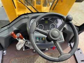 New LG822 Articulated Wheel Loader, 2.2T Lift, (WA Only) - picture2' - Click to enlarge