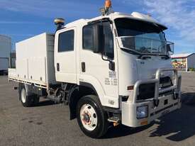 2015 Isuzu FSS600 Service Body - picture0' - Click to enlarge