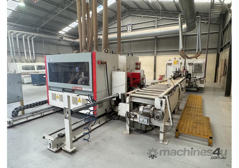 caption V-Hold High-Speed DET Package | MX 4200 + MX 470 + SSJ700 Conveyors | Precision & Efficiency