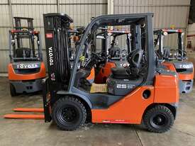  TOYOTA 8FG25 DELUXE 70649 2018 MODEL 2.5 TON 2500 KG CAPACITY LPG FORKLIFT 4700 MM CONTAINER MAST - picture2' - Click to enlarge