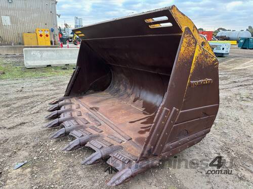 Komatsu WA500 Spade Nose Bucket for Wheel Loaders