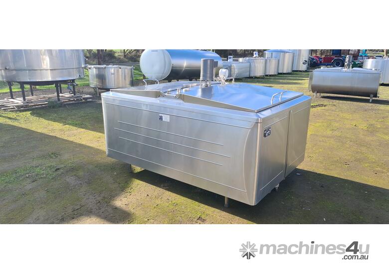 caption 1850lt STAINLESS STEEL TANK, MILK VAT