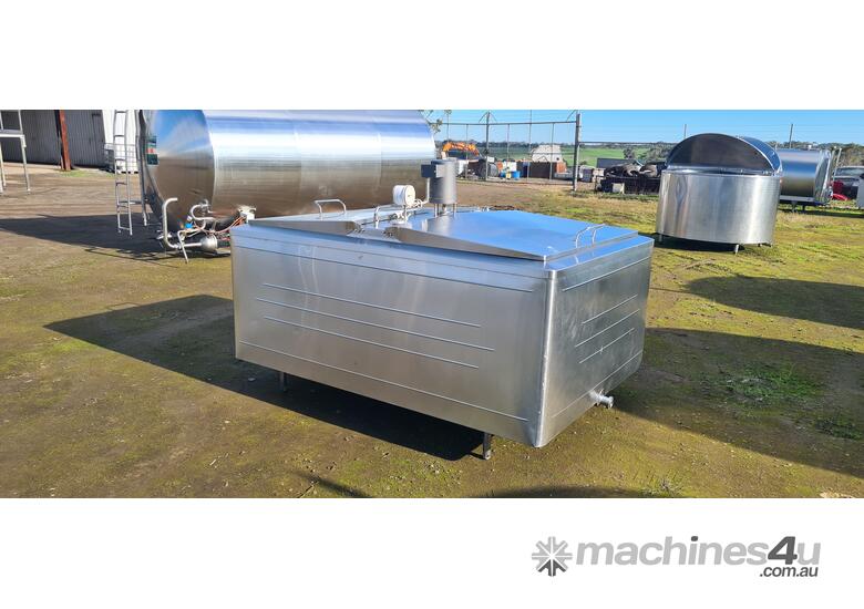 caption 1850lt STAINLESS STEEL TANK, MILK VAT