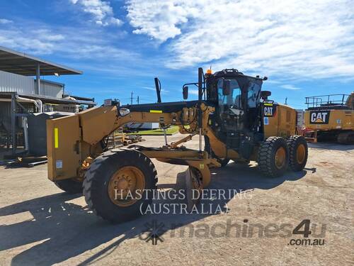 caption CAT 140M3 Motor Graders
