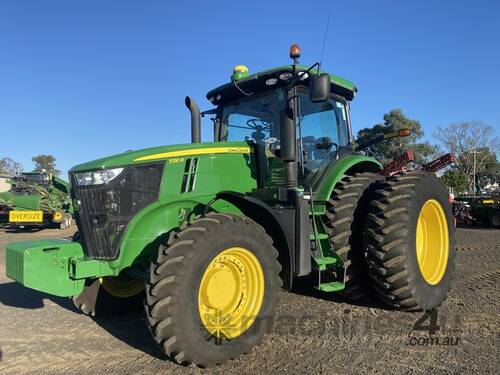 2016 John Deere 7210R Row Crop Tractors