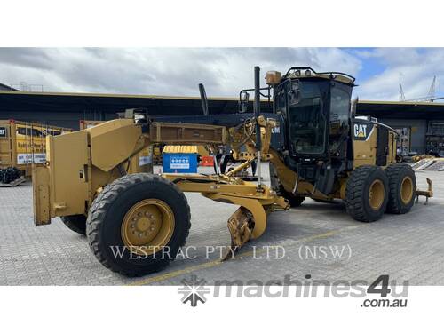 caption CAT 140M Motor Graders