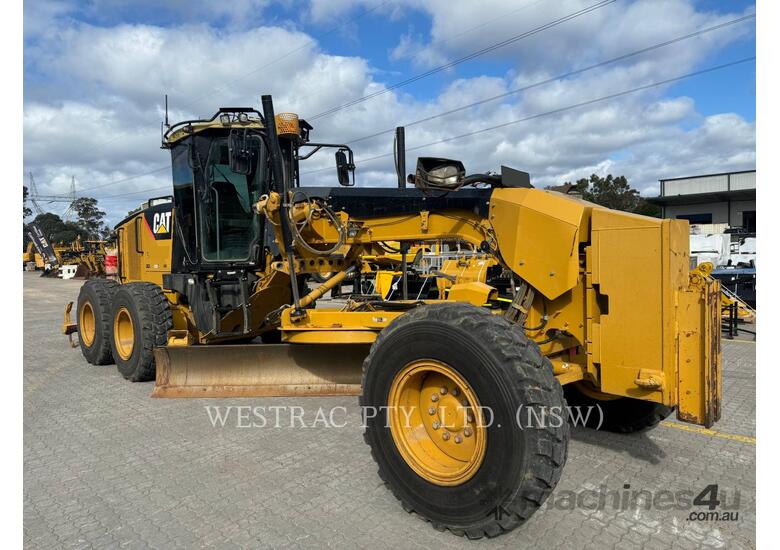 caption CAT 140M Motor Graders