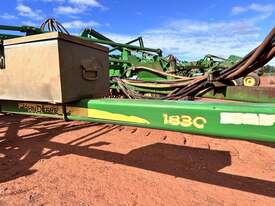 JOHN DEERE 1830 AIR HOE DRILL w 1910 CART - picture0' - Click to enlarge