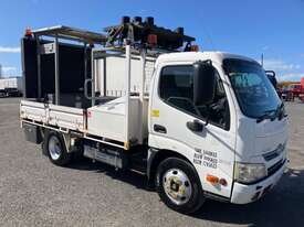 2012 Hino 300 Hybrid Table Top - picture0' - Click to enlarge