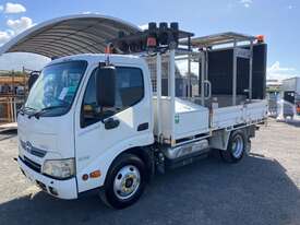 2012 Hino 300 Hybrid Table Top - picture1' - Click to enlarge