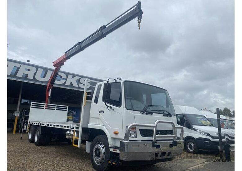 caption 2014 Fuso Fighter White Crane Truck 6x2