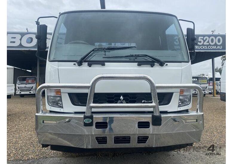 caption 2014 Fuso Fighter White Crane Truck 6x2