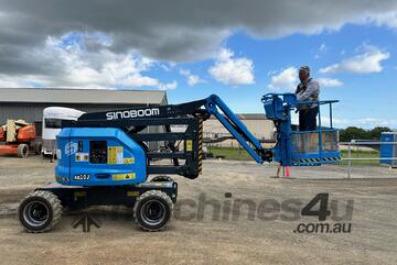 Sinoboom 10m Diesel Articulated Boom Lift AB10J - Powerful & Durable for Tough Jobs