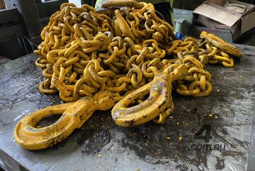   LOT #34 Lifting chains