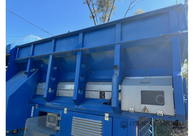 caption Terra Select T60 Trommel Screen