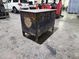 Steel Work Bench - picture0' - Click to enlarge