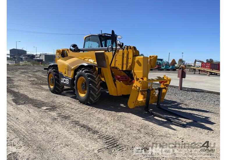 caption 2022 JCB 540-170