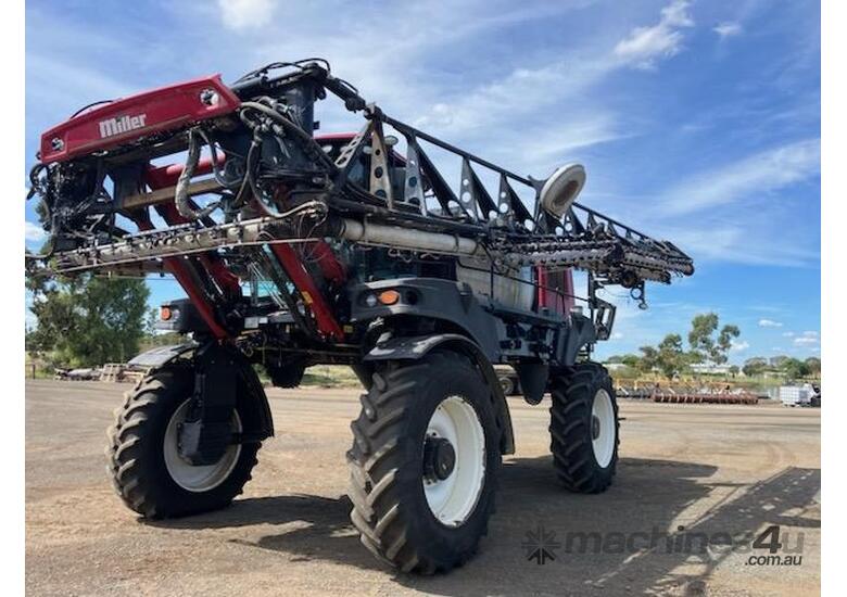 2018 Miller Nitro 7380 Self Propelled Sprayer + Low Engine Hours