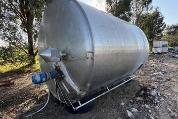 STAINLESS STEEL TANK 11000 LITRE