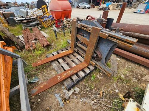 Forklift Hydraulic Rotate & Squeeze Attachment