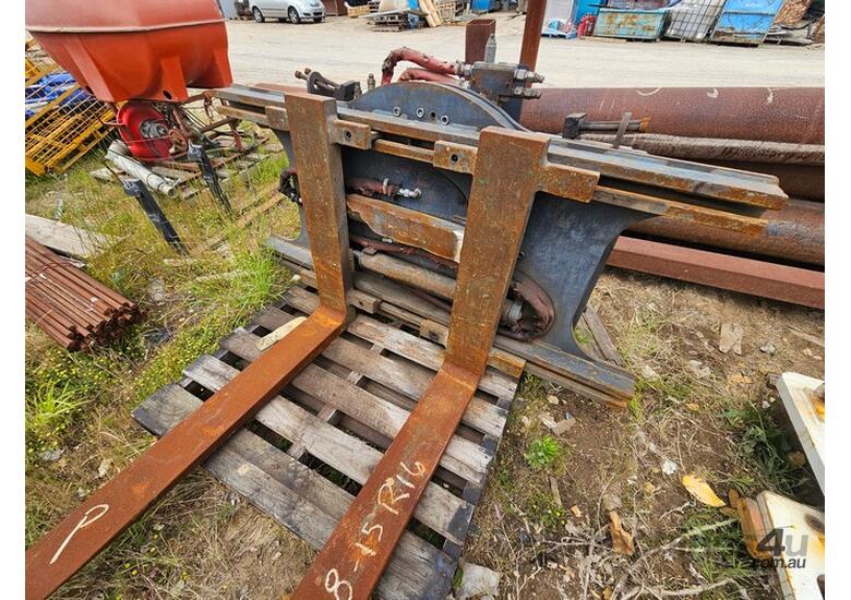 Forklift Hydraulic Rotate & Squeeze Attachment