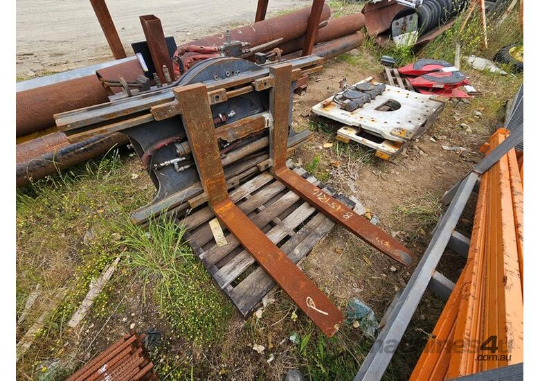 Forklift Hydraulic Rotate & Squeeze Attachment