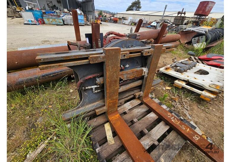 Forklift Hydraulic Rotate & Squeeze Attachment