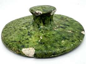 14TH CENTURY MEDIEVAL GLAZED CERAMIC POTTERY LID - picture1' - Click to enlarge