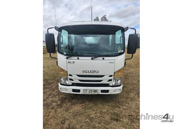 caption Isuzu NLS45-150 4x4 Crewcab Traytop with Service Toolbox Truck. Ex Council.
