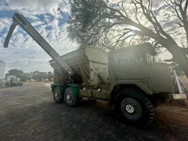International Army Truck 1968 with Heaslip Grouper Bin - picture1' - Click to enlarge